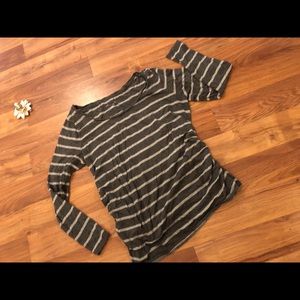 Liz Lange Tops - Maternity Striped long sleeve shirt Liz Lange Tops - Maternity Striped long sleeve shirt